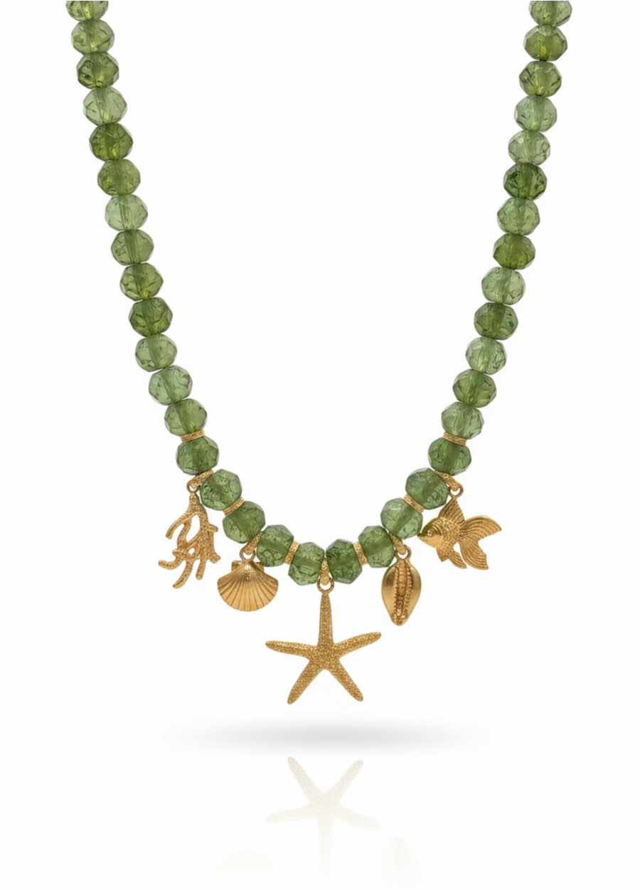Meretrix Necklace in Green