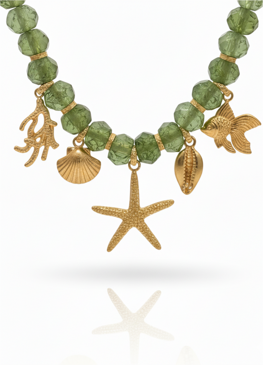 Meretrix Necklace in Green