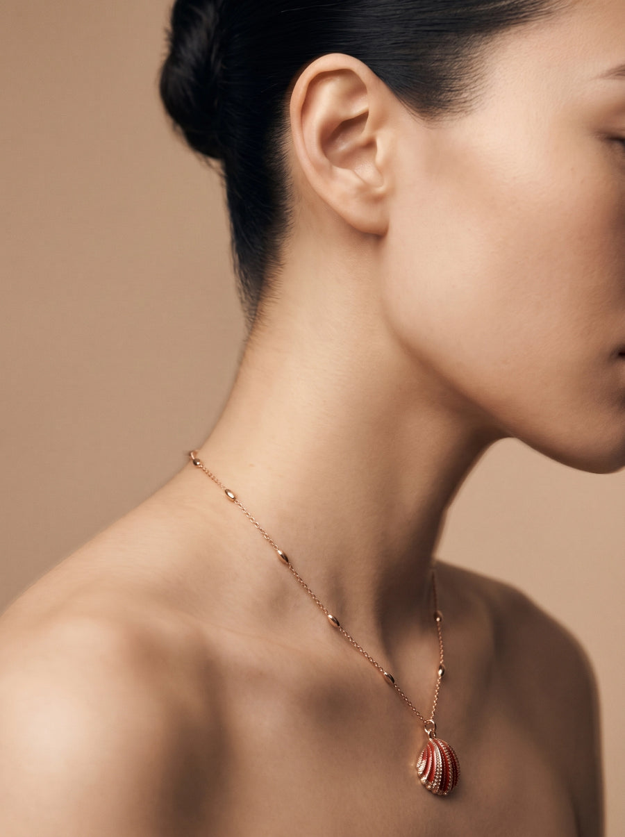 The Crimson Shell Necklace